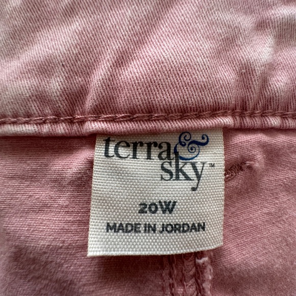 Clearance! Terra & Sky 20W Utility ankle pants - measurements below - Picture 3 of 5
